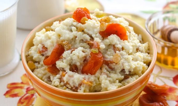 Каша пшенная с курагой