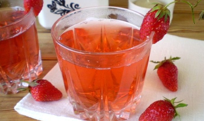 Клубничный компот