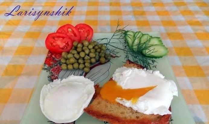 Яйца пашот с гренками