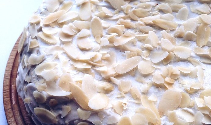 Шоколадно-гречневый торт с зефиром