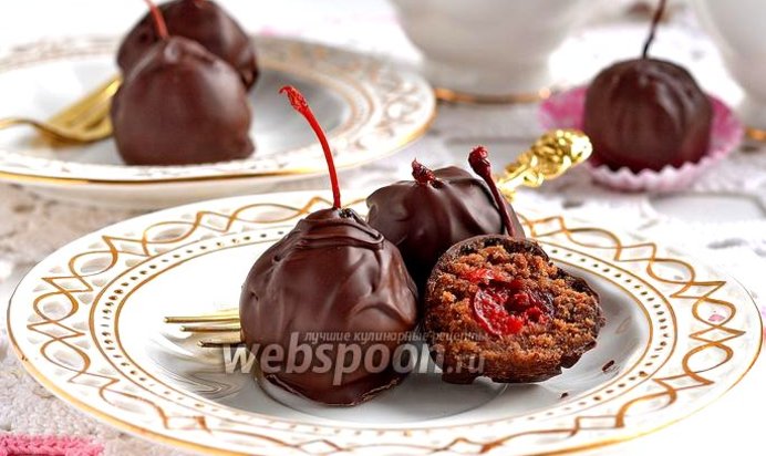 Коктейльная вишня в шоколаде