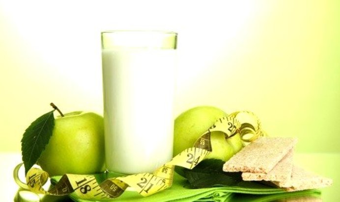 Кефир и зеленые яблоки
