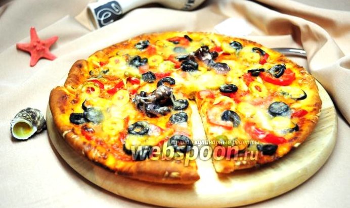 Пицца с морским коктейлем
