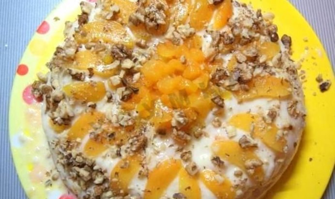 Торт с персиками