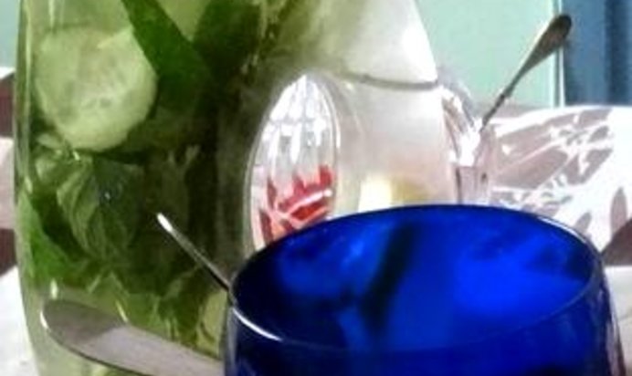 Напиток имбирный с огурцами и мятой