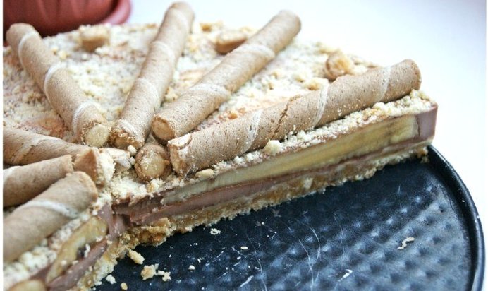 Шоколадный торт с бананом