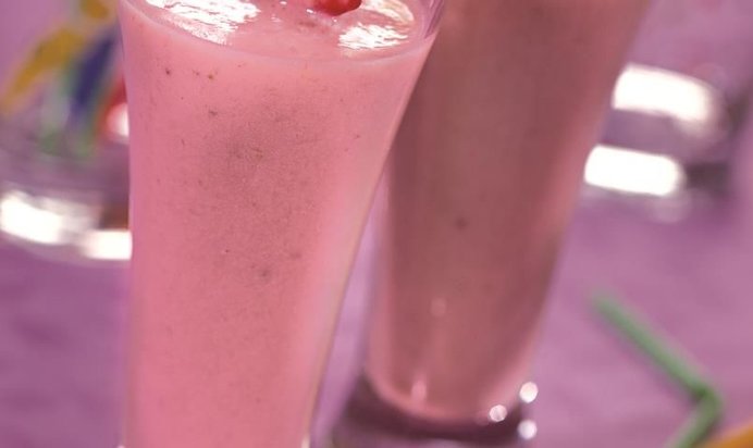 Клубнично-банановый коктейль