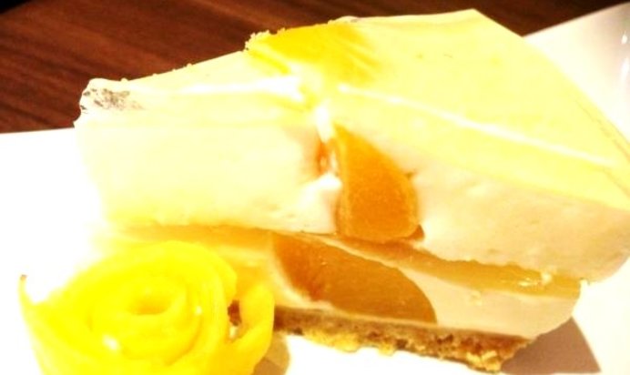 Торт йогуртовый с фруктами