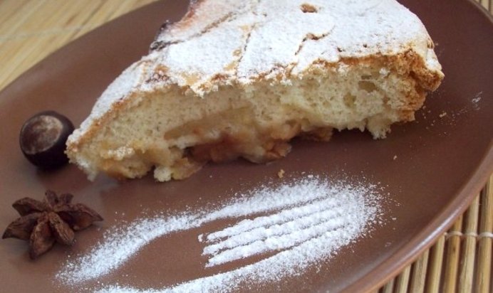 Пирог с кислыми яблоками