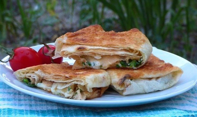 Салат с ветчиной и зеленым горошком