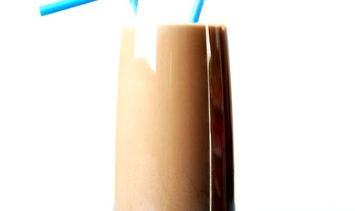 Молочно-шоколадный коктейль