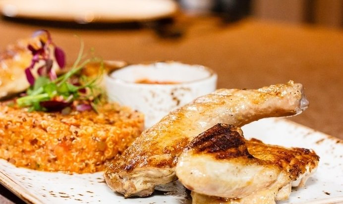 Коктейль бананово-клубничный