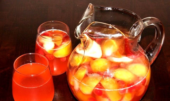 Компот из яблок и клюквы