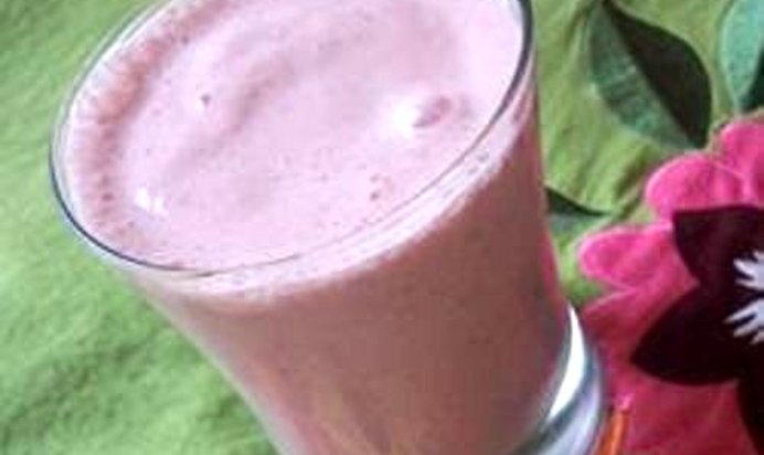 Клубника с молоком