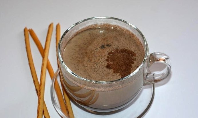 Напиток из кэроба со специями