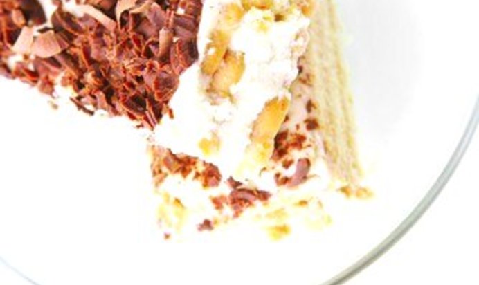 Йогуртовый торт с миндалем