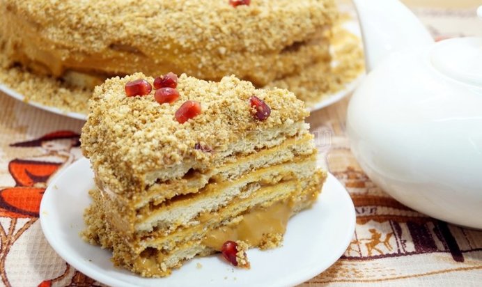 Торт «Медовик»