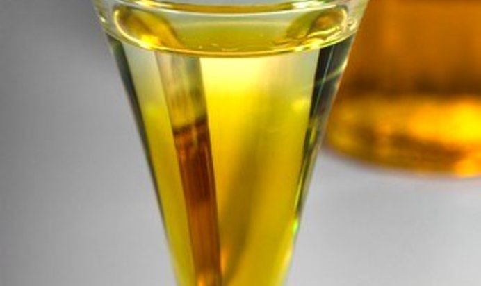 Лимонный ликер с базиликом