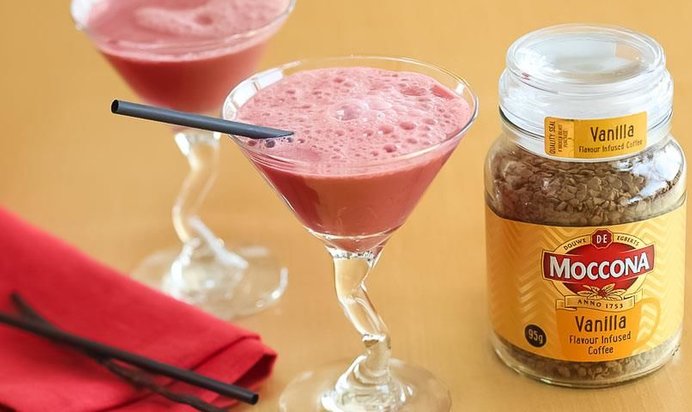 Кофейный коктейль с вишней