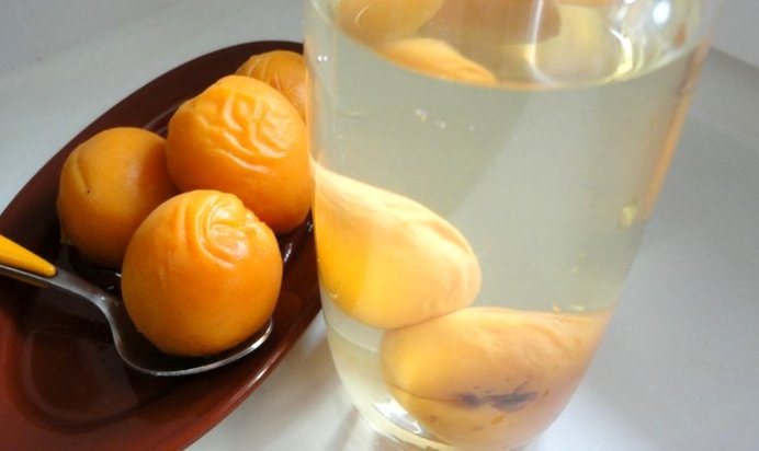 Закатка абрикосов