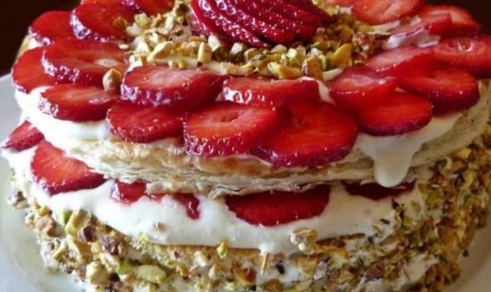 Французский меренговый торт от «НОРМАНДИИ-НЕМАН»