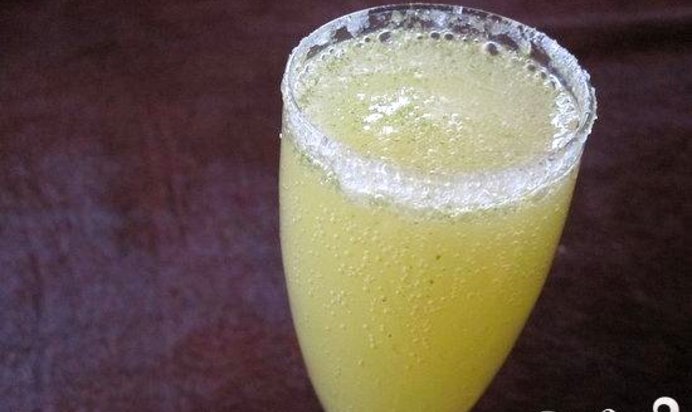 Коктейль Лимончелло с шампанским