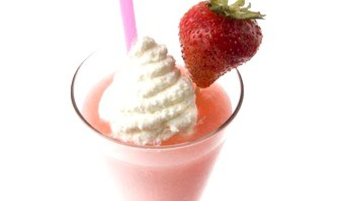 Клубничная содовая с мороженым