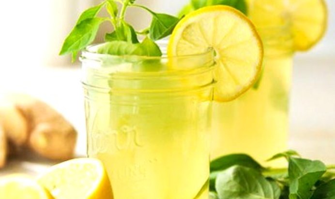 Летний лимонад с имбирем и мятой