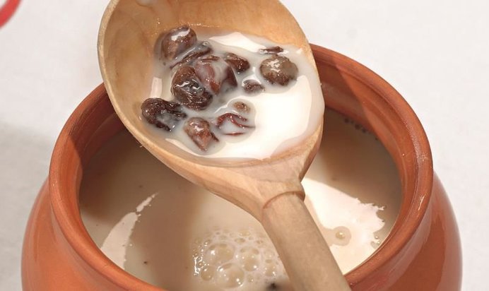 Молочный кисель с изюмом