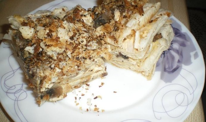 Закусочный торт наполеон с шампиньонами