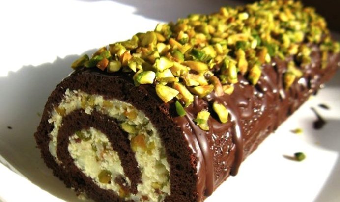 Фисташковый бисквит