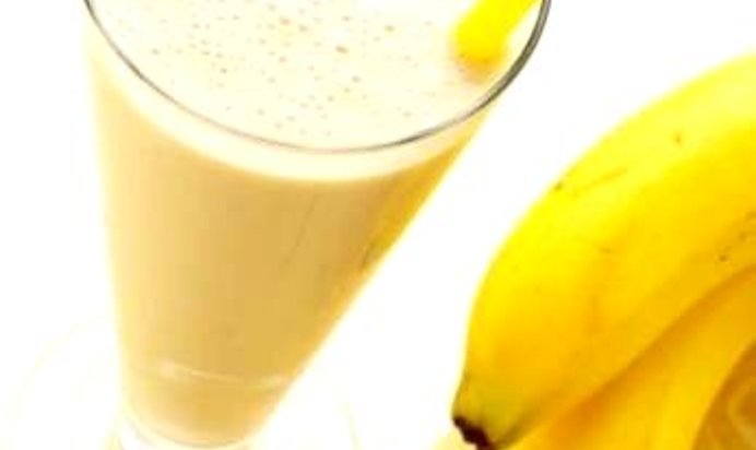 Теплое банановое молоко