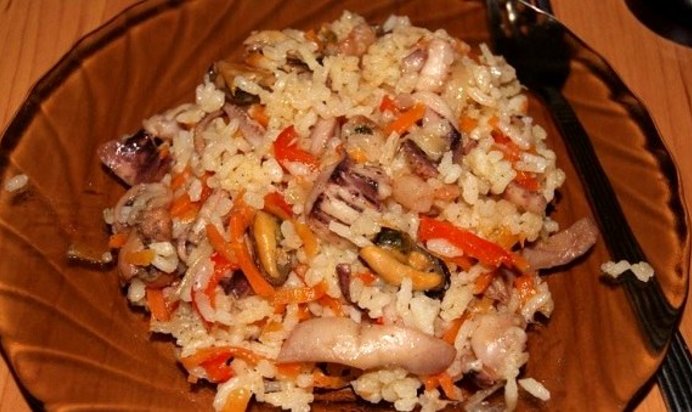 Плов из морского коктейля