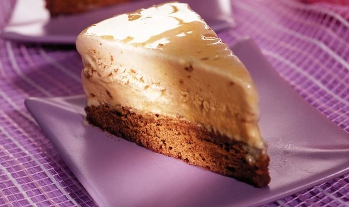 Торт-мороженое с карамелью