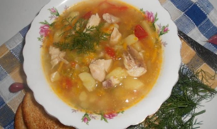 Гороховый суп с гренками