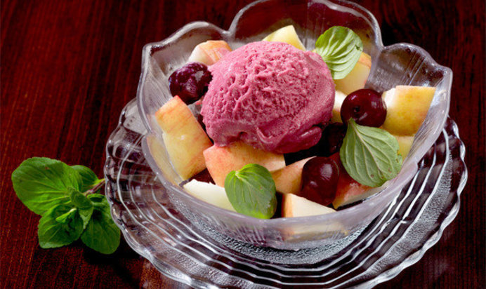 Фруктовый салат-коктейль