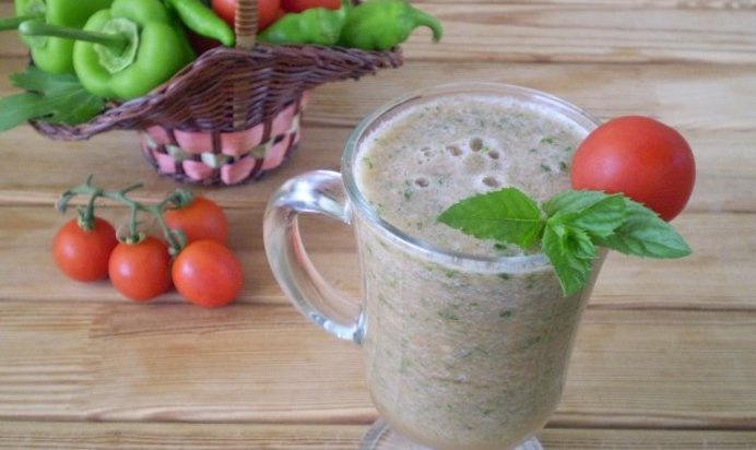 Овощной зеленый коктейль