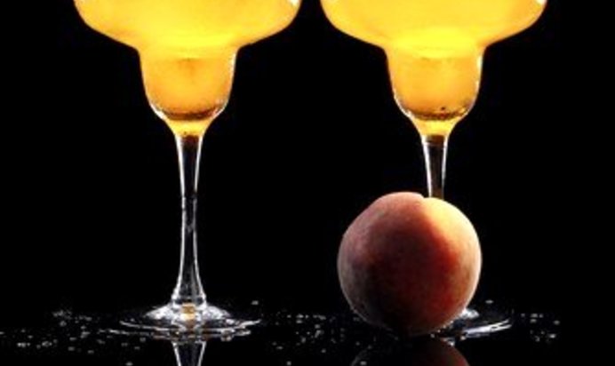 Беллини с персиками