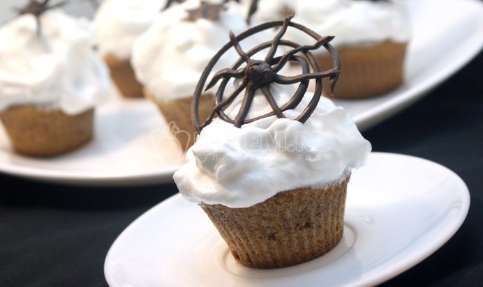 Кексы с паутинкой