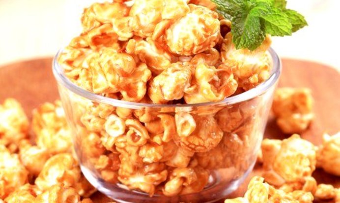 Глазированный попкорн в кленовом сиропе с красным перцем