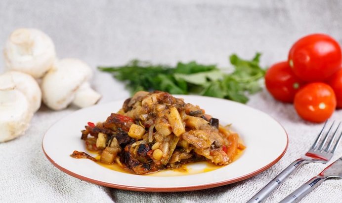Овощное рагу с шампиньонами