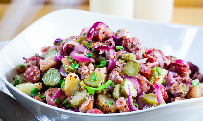 Миндальный торт с малиной