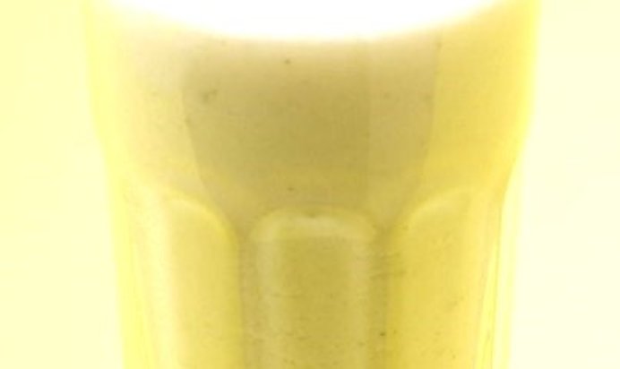 Банановый коктейль с корицей