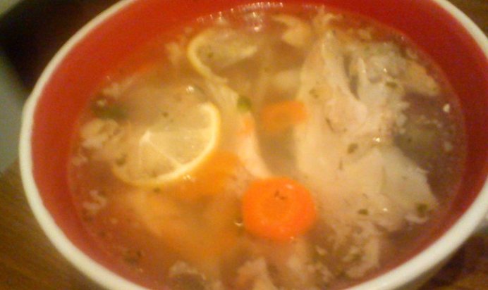 Уха из форели с чесноком