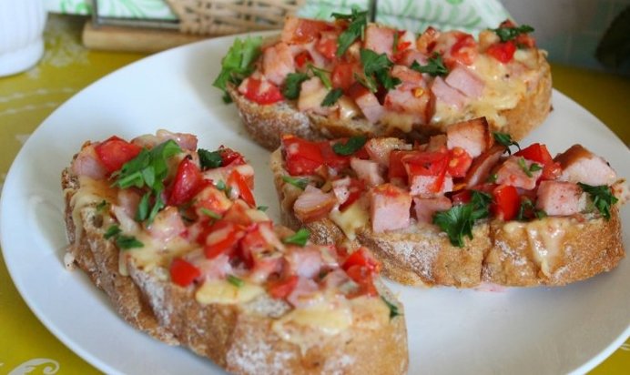 Горячие бутерброды к завтраку