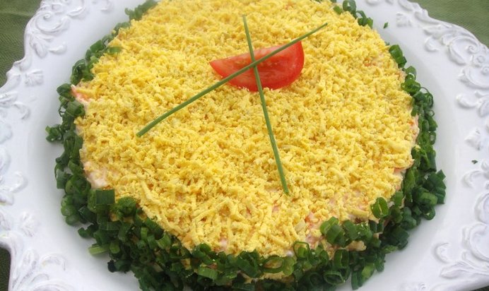 Салат Мимоза с консервой