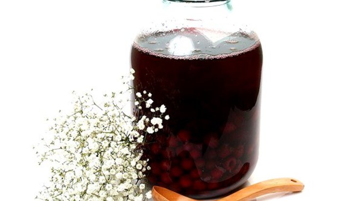 Ягодный компот с грушами