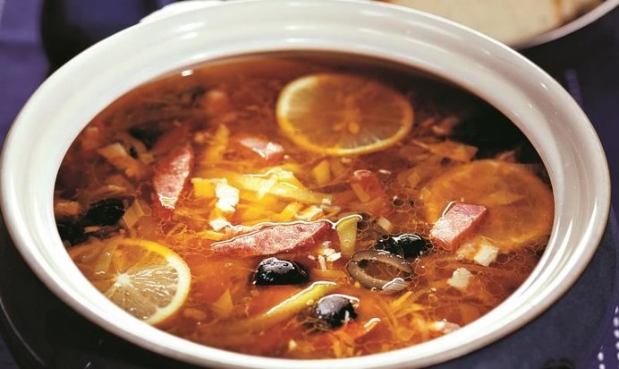 Солянка сборная мясная