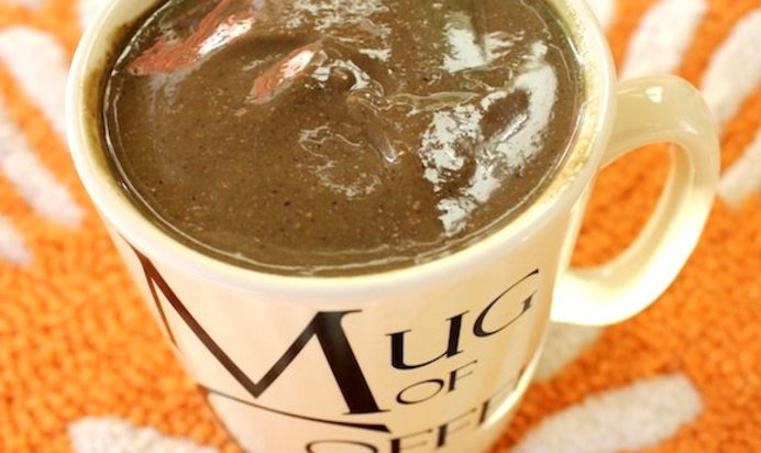 Зеленый коктейль с чечевицей