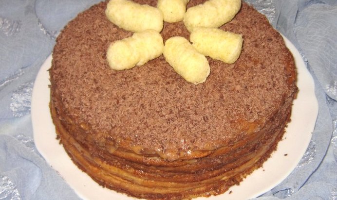 Блинный торт с вареной сгущенкой